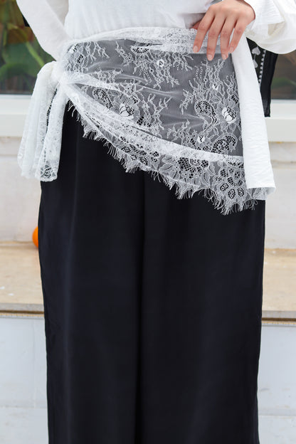 Lace Wrap in White