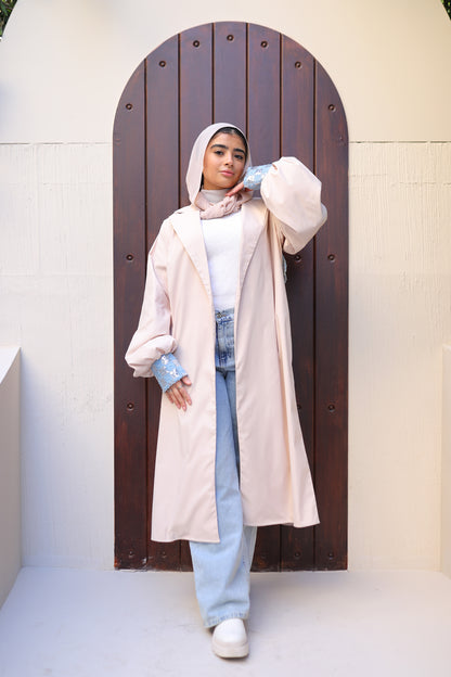 The Contrast Trench in Beige